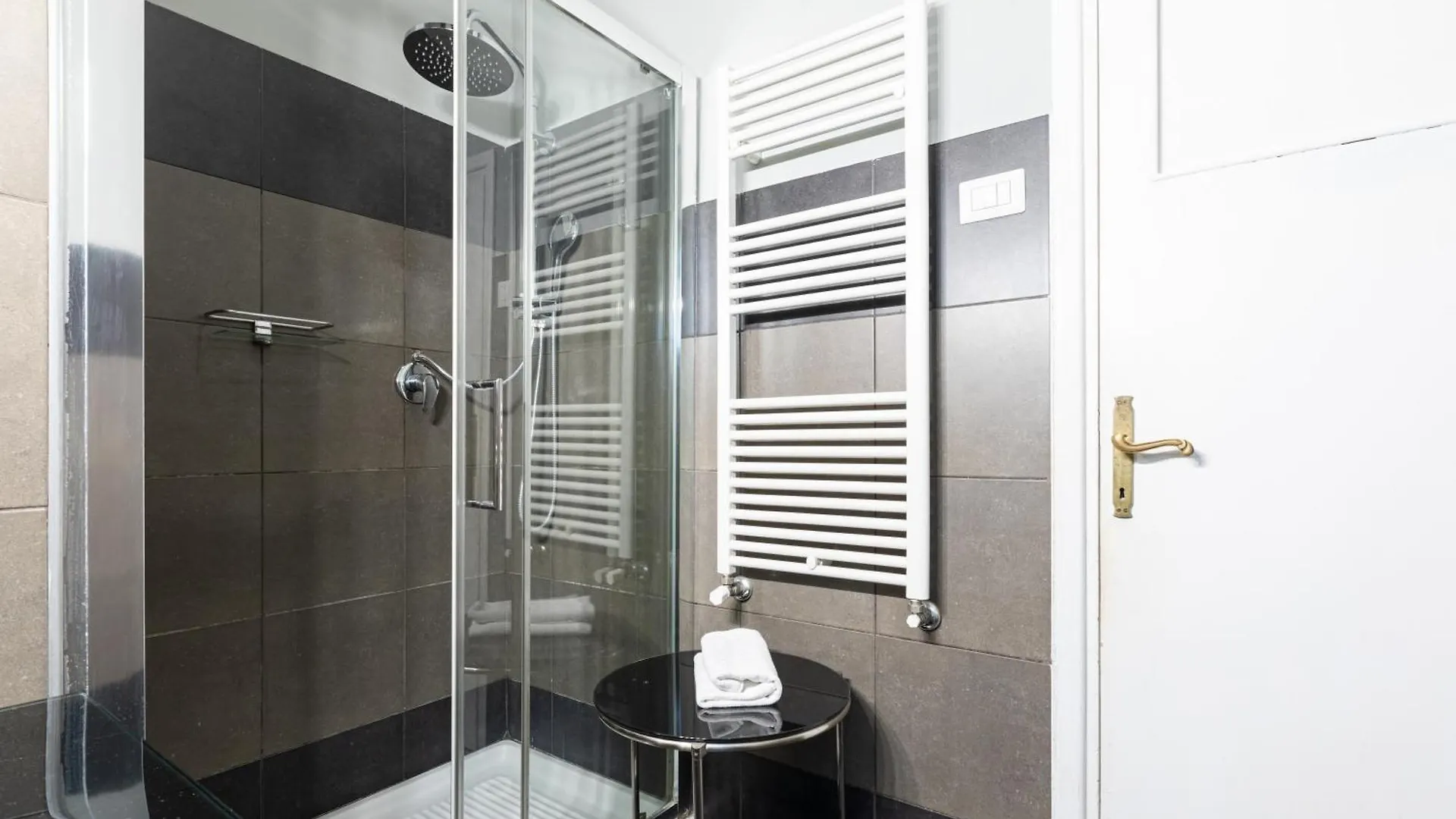 Appartamento Con Terrazzino Al Pantheon Rome Appartement