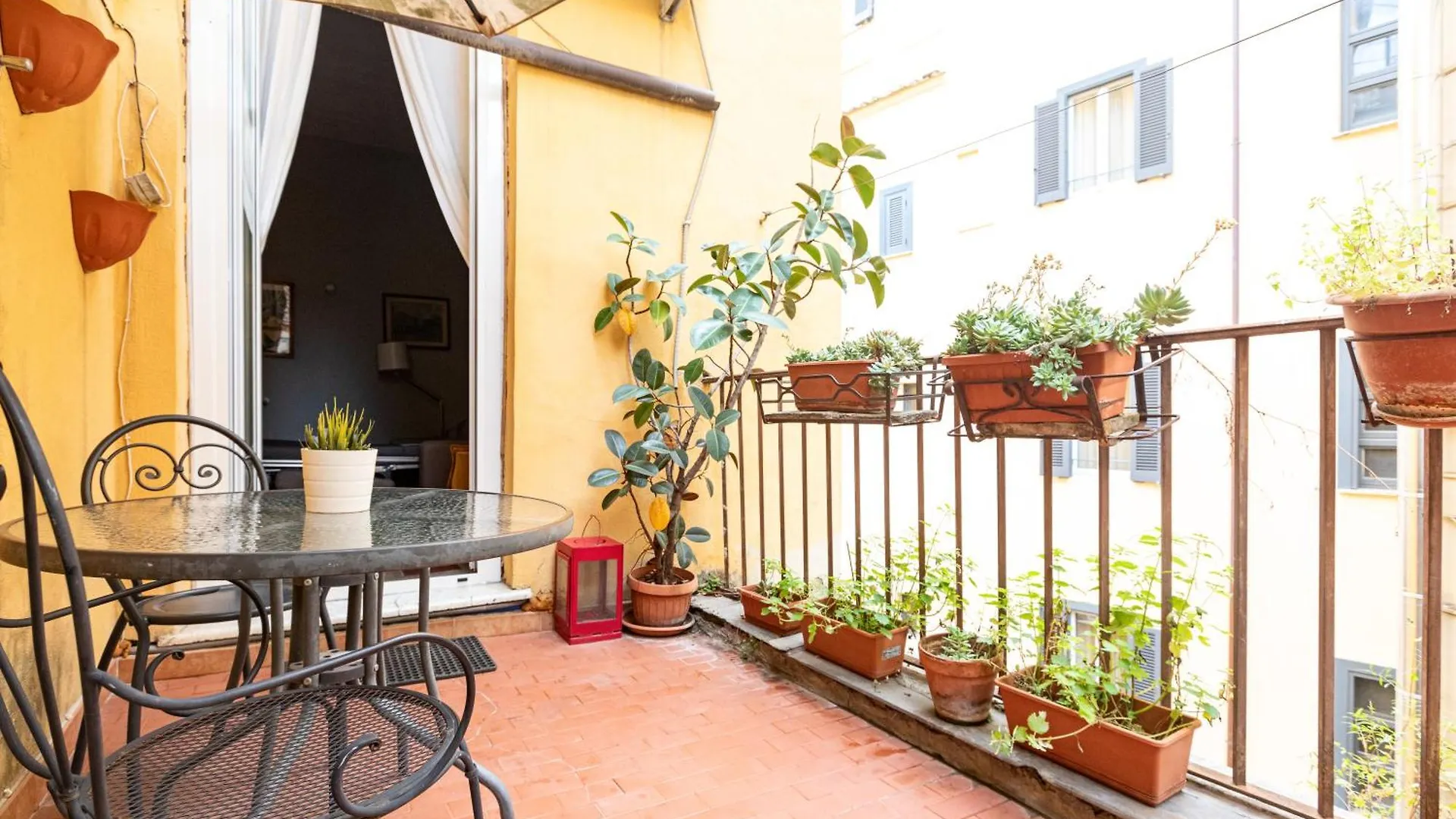 Appartamento Con Terrazzino Al Pantheon Rome Appartement