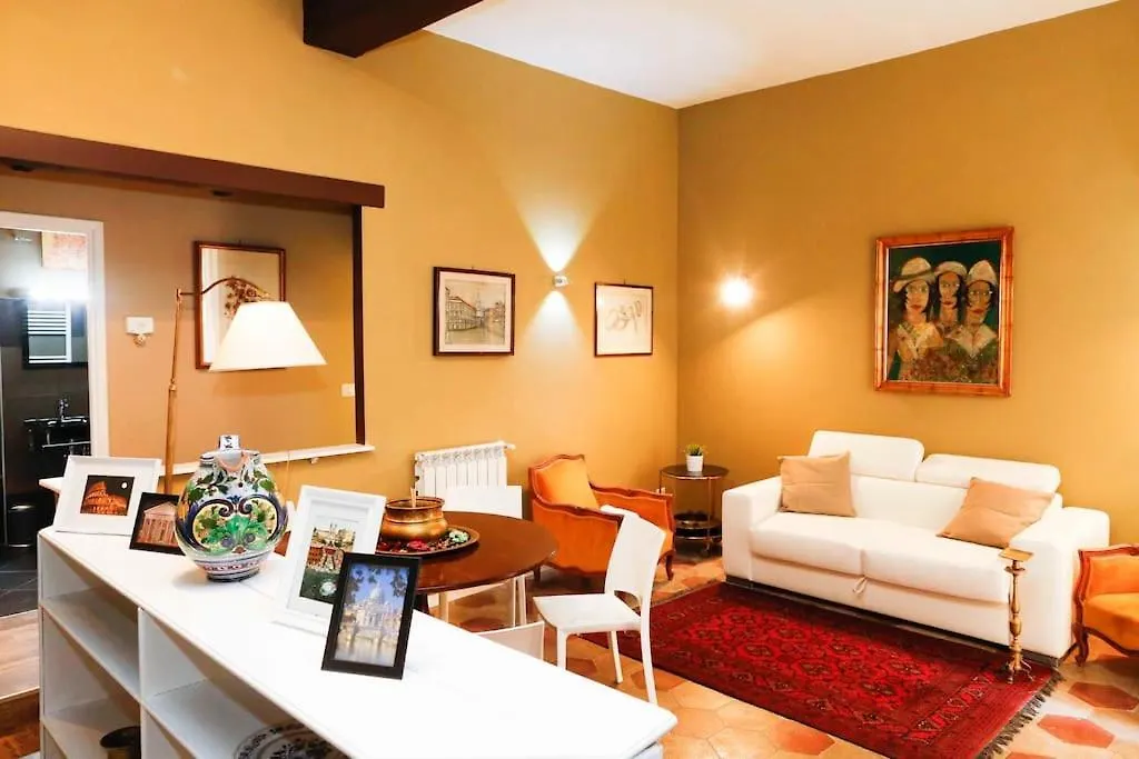 Appartamento Con Terrazzino Al Pantheon Rome Apartment