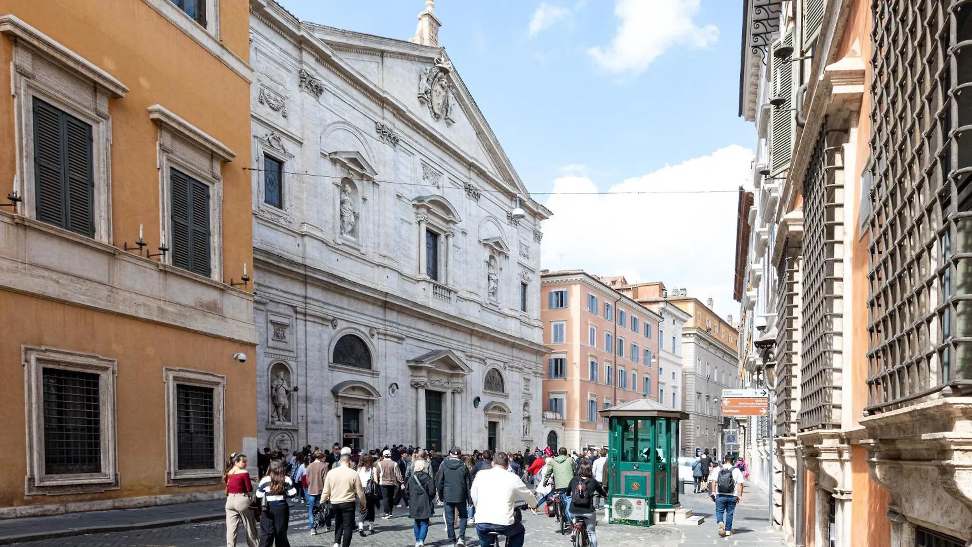 Apartment Appartamento Con Terrazzino Al Pantheon Rome